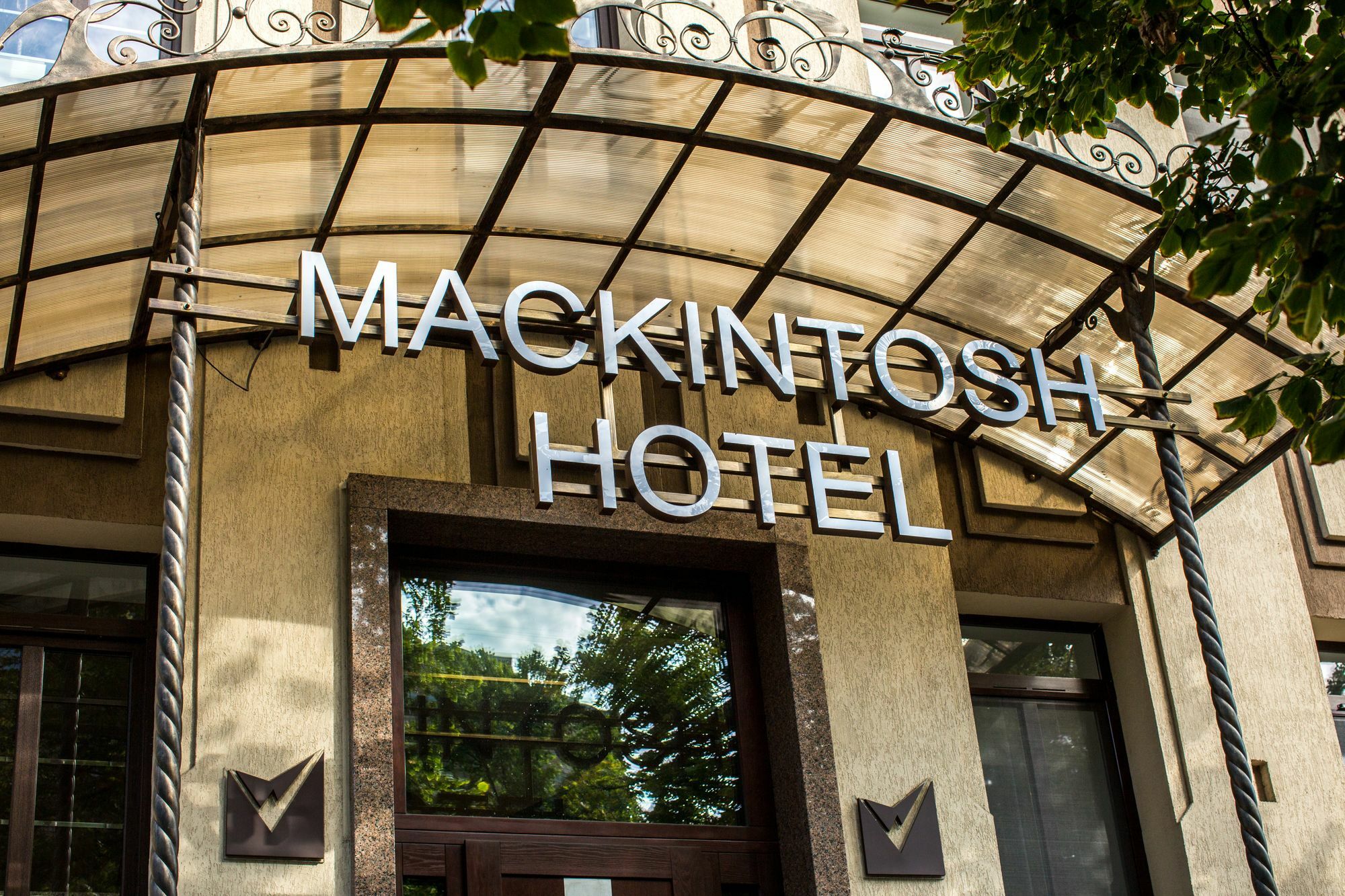 Mackintosh Hotel Kiev Exteriör bild